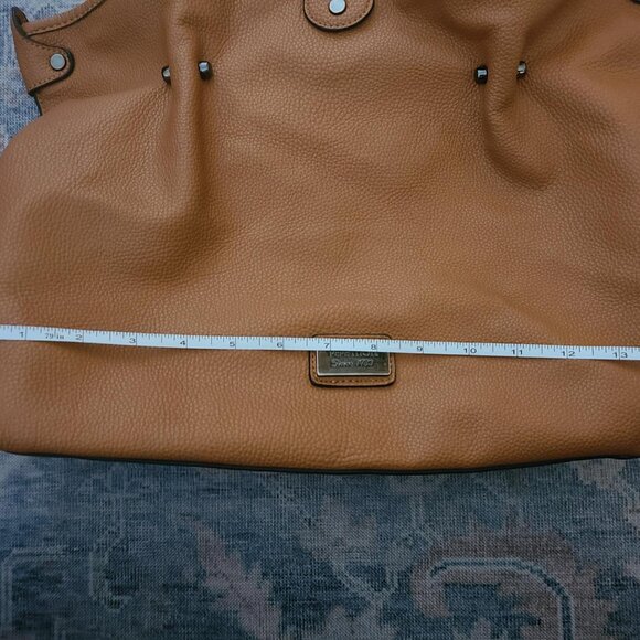 Tan-coloured Pepe Moll shoulde bag with handles and detachable shoulder strap - Picture 14 of 16
